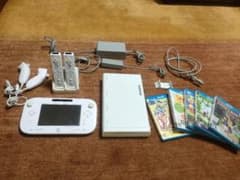 Wii U 本体 ゲームソフト5本 付属品セットのサムネイル