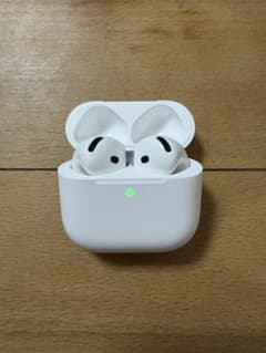 ほぼ未使用◎AirPods4本体+ケース ノイキャン無し AirPods4 ノイキャン無し 本体 ホワイト 元箱付き - メルカリ