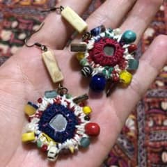 アシメカラーのお花ピアス。のサムネイル