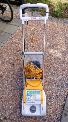 【説明書付き 送料込み】RYOBI 電子芝刈機 LM-2310のサムネイル