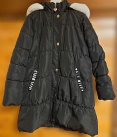 LINDAUER 中綿コート ブラック 140cm ハートチャームのサムネイル