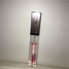 ジバンシーのサムネイル