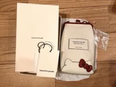 新品未使用 beautiful people ハローキティ クラスプポーチ 縦 - メルカリ