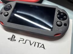 PlayStation®Vita（PCH-2000シリーズ）Wi-Fiモデル …のサムネイル