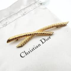 3181 極美品✨Dior ブローチ CD ロゴ 希少 刻印 - メルカリ