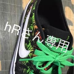 スニーカーのサムネイル