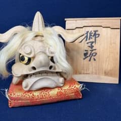 獅子頭 野村清宝 越中井波木彫 井波彫刻 伝統工芸士 座布団 共箱付 獅子頭 野村清宝 越中井波木彫 井波彫刻 伝統工芸士 座布団 共箱付