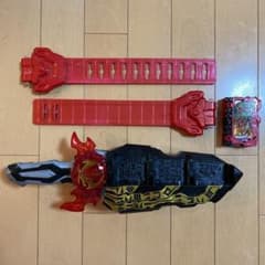 仮面ライダーセイバー 変身ベルト DX聖剣ソードライバーのサムネイル