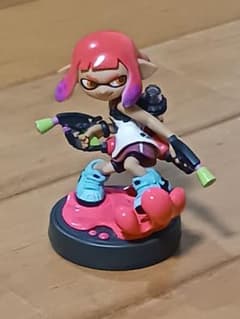 amiibo　スプラトゥーン　ネオンピンクガールのサムネイル