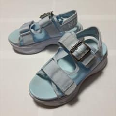 NUOVO Girl サンダル 21cm （水色）のサムネイル
