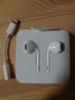 Apple EarPods with Lightning Connectorのサムネイル