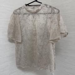タグ付き　マーキュリーデュオ　花柄シアートップスのサムネイル