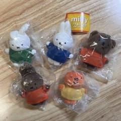 即日配送【コンプリート】miffy ミッフィー　プチぬいぐるみ 5種のサムネイル