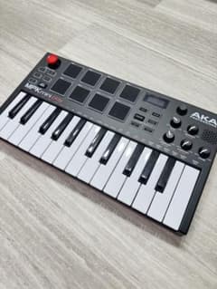 【超美品】AKAI MPK mini playのサムネイル