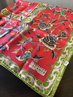 Christian Lacroix オリエンタルなヴィンテージ シルクスカーフ - メルカリ