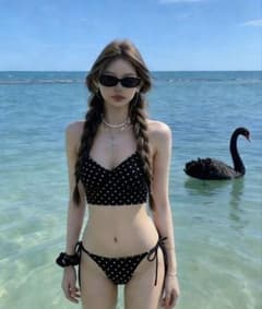l*y様 ドット柄 ビキニ セパレート水着 ブラックのサムネイル