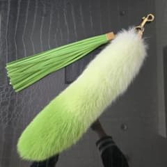 ルイヴィトン ビジューサックフォクシーポンポン バッグチャーム フォックスファー ルイヴィトン ビジューサックフォクシーポンポン バッグチャーム