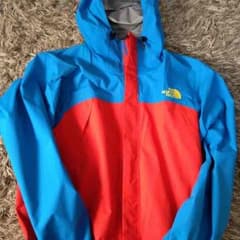 THE NORTH FACE マウンテンパーカーのサムネイル