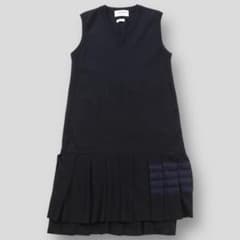 THOM BROWNE メリノウール 4-BAR Vネック ノースリーブドレス THOM BROWNE メリノウール 4-BAR Vネック ノースリーブドレス - メルカリ