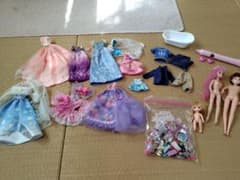 リカちゃんドールと衣装、小物、まとめ売りのサムネイル