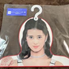 NiziU1番くじ RIMAのサムネイル