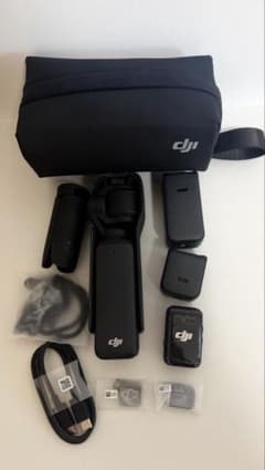 【美品】DJI Osmo Pocket 3 クリエイターコンボのサムネイル