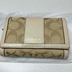 中古 COACH 二つ折り財布のサムネイル
