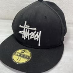 【希少品】STUSSY NEWERA コラボ キャップ 帽子のサムネイル