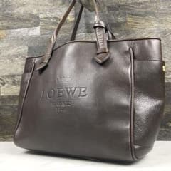 LOEWE ヘリテージ ロゴ型押し レザーチャーム ゴールド金具トート
