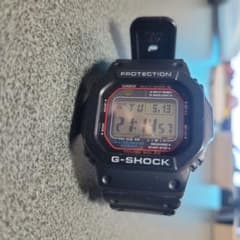 CASIO G-SHOCK 美品 M5610　電波ソーラーのサムネイル