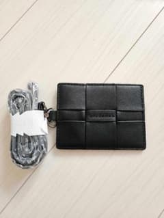 [限定グッズ] shu uemura カードケース ネックストラップ付 ブラックのサムネイル