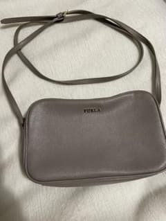 【美品】FURLA ショルダーバッグ グレーのサムネイル