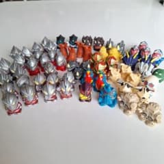 ウルトラマン 怪獣 ソフビ ミニフィギュア 大量セットのサムネイル