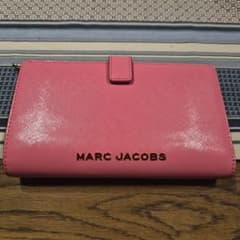 MARC JACOBS ピンク スマホケース兼お財布のサムネイル