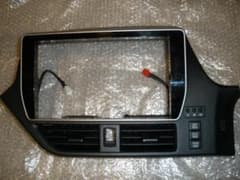 トヨタ純正NSZN-Z66T　80系ノア・ヴォクシー・エスクァイア用　ナビパネル トヨタ純正NSZN-Z66T 80系ノア・ヴォクシー・エスクァイア用 ナビ