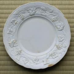 フランスアンティーク　GIEN　葡萄文様　白磁皿　19世紀 フランスアンティーク GIEN 葡萄文様 白磁皿 19世紀 - メルカリ