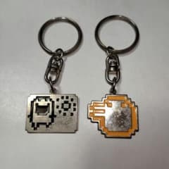 レア 初代たまごっち メタルキーホルダー 1996&1997年 - メルカリ