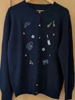 Thumbnail of 未着用　ディノス　soclose　ビーズと刺繍がお洒落なカーディガン　L
