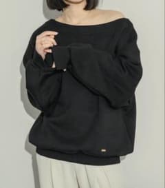 【NEUNA】ワンショルカットスウェットのサムネイル