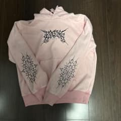 ピンクパーカーのサムネイル