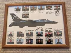 F-16戦闘機 パイロット サイン入り フレームアート WW 817　デモチームのサムネイル