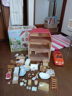 エポック社 シルバニアファミリー ハ‐45 3階建てのおしゃれなお家のサムネイル