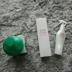 新品 SHISEIDO シャンプーブラシ トリートメントセットのサムネイル