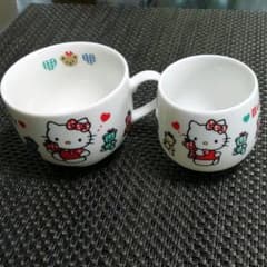 ★値下げ中★　ハローキティ　コーヒーカップと湯のみセットのサムネイル