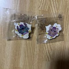 スティッチ ピンバッジ 2種セット - メルカリ