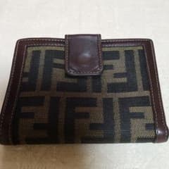 ゆかりん様 専用 ☆フェンディ 二つ折り財布 ☆のサムネイル