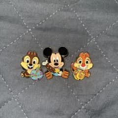 ミッキーとチップ・デール ピンバッジ 3個セット - メルカリ