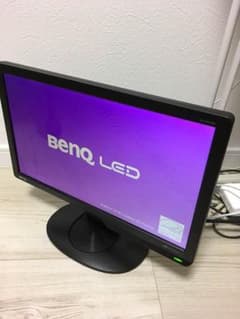 美品 15.6インチ 液晶モニターのサムネイル