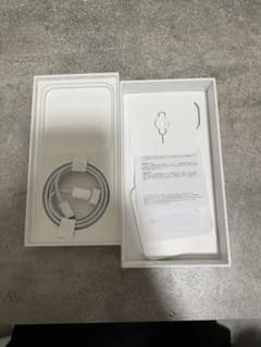 iPhone 14 128GB ミッドナイト 空箱 純正ケーブル未使用simピンのサムネイル