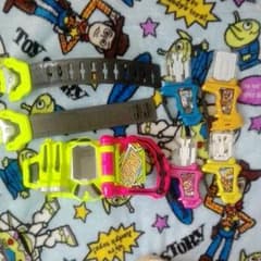 仮面ライダーエグゼイドベルトガシャットのサムネイル